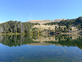 Lago de la Nou y valles de Claror y Perafita