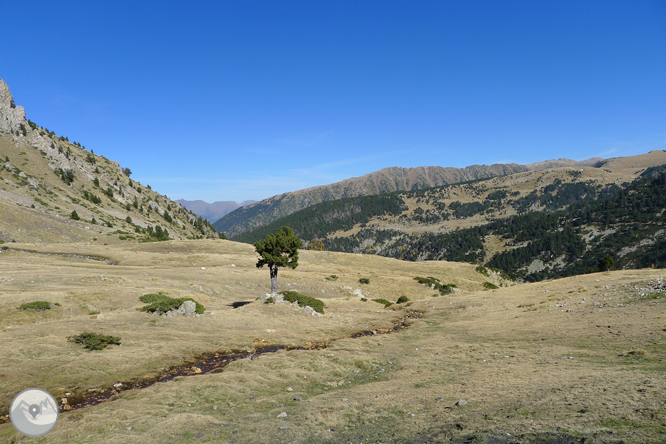 Lago de la Nou y valles de Claror y Perafita 1 