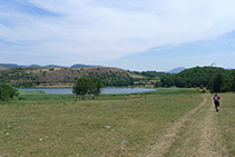 Bajamos hacia el lago de Montcortès.