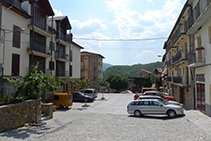 Plaza del Portal de la Pobleta de Bellveí.