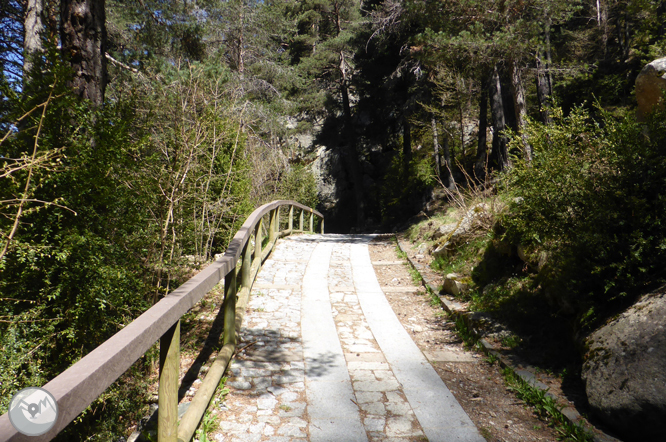 Lago de Engolasters y camino de las Pardines 1 