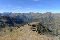 Descendiendo por la cresta del Roc del Rellotge.