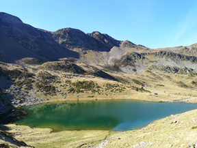 Lago y pico del Estanyó (2.915m)