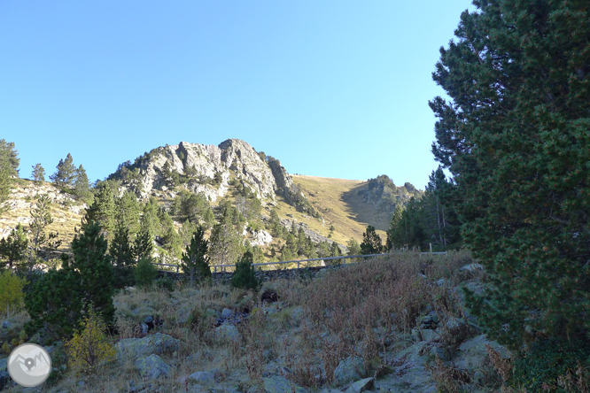 Lago y pico del Estanyó (2.915m) 1 