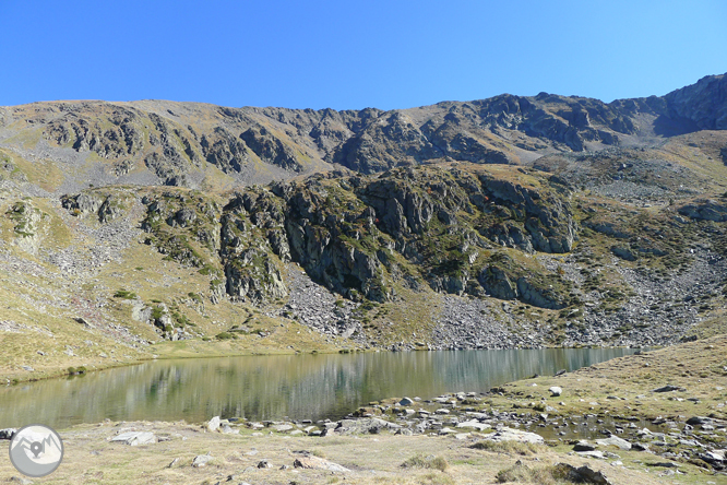 Lago y pico del Estanyó (2.915m) 1 