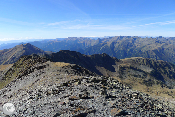 Lago y pico del Estanyó (2.915m) 1 