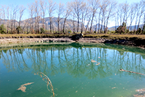 Lago Gran de Basturs.