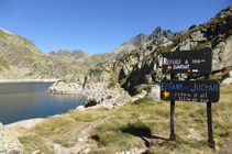 Lago Primer y pico de Escobes.