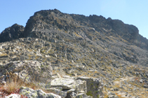 Mirando hacia el pico de Noé.