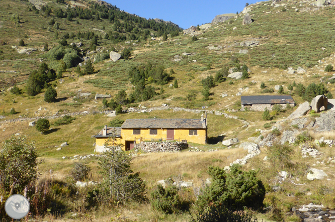 Lagos de Juclar y pico de Escobes (2.779m) 1 