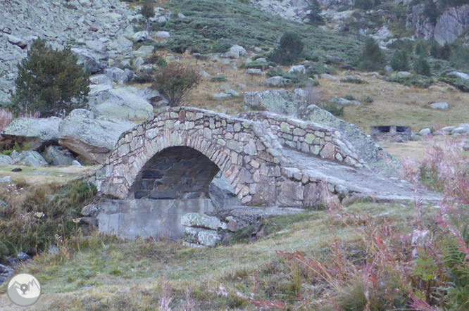 Lagos de Juclar y pico de Escobes (2.779m) 1 