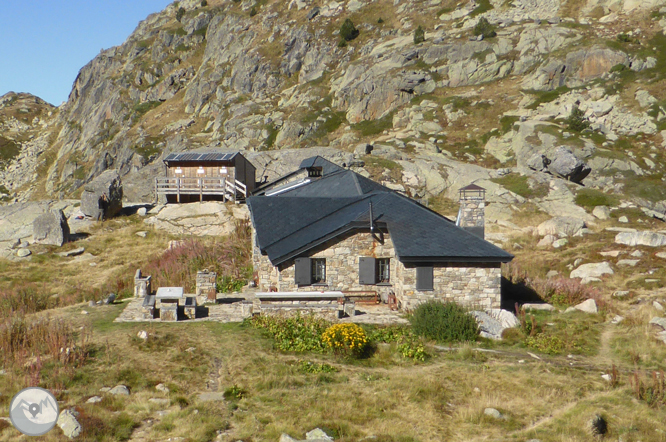 Lagos de Juclar y pico de Escobes (2.779m) 1 