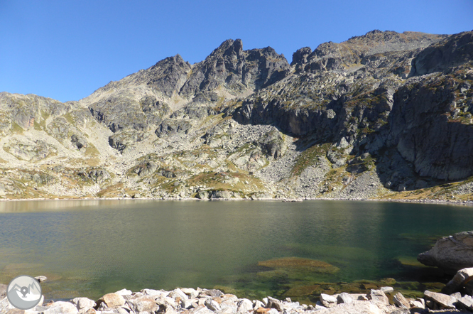 Lagos de Juclar y pico de Escobes (2.779m) 1 