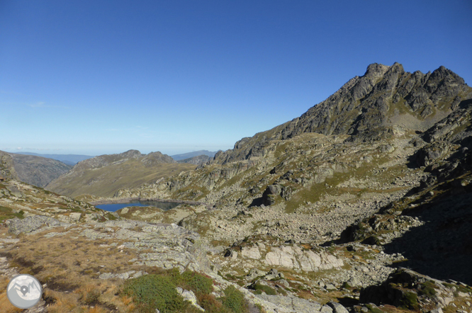 Lagos de Juclar y pico de Escobes (2.779m) 1 