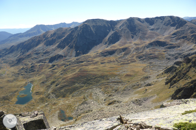 Lagos de Juclar y pico de Escobes (2.779m) 1 