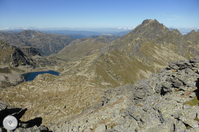 Lagos de Juclar y pico de Escobes (2.779m) 1 