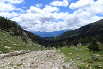 Vistas del valle del río del Molí desde el refugio Estanys de la Pera.