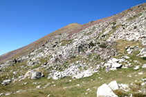 Perspectiva del Tuc dels Carants desde el lago superior del Pessó.