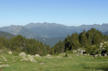 Vistas a poniente (O) con la sierra de Enclar y el salòria al fondo.