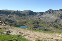 El circo y los lagos de Ensagents desde el collado de Entinyola.