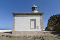 El faro de Cala Nans. 