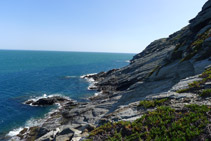 Vistas de S´Encenedor y Es Crostonet (S) desde el faro de Cala Nans. 