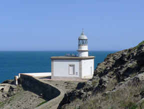 Faro de Cala Nans desde Cadaqués