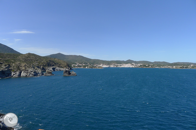 Faro de Cala Nans desde Cadaqués 1 