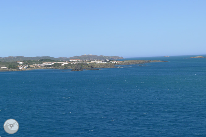 Faro de Cala Nans desde Cadaqués 1 