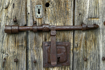 Puerta en el vecindario de la Roca.