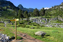 Llegamos al desvío Forau de Aigualluts / refugio de la Renclusa.