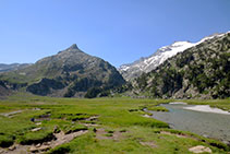 El Plan de Aigualluts, lugar donde el río juega a buscar la mejor manera de bajar valle abajo.