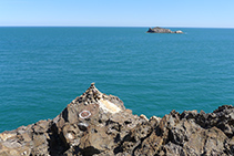 Punto de inicio del GR 11 en la punta del Cabo de Creus.