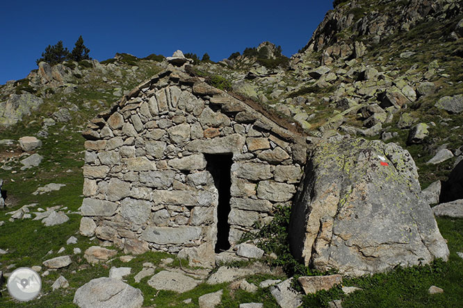 GR 11 - Etapa 14: Refugio de l