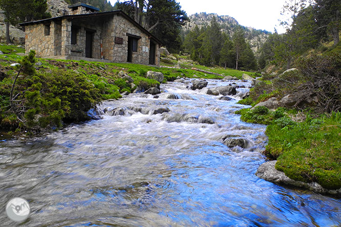 GR 11 - Etapa 14: Refugio de l