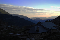 Puesta de sol en el refugio de Juclà.