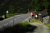 Desembocamos en la carretera.