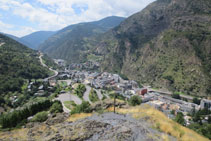 Vistas de San Julián de Loria.