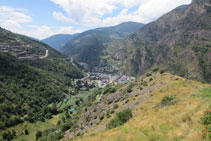 Vistas de San Julián de Loria desde la iglesia.