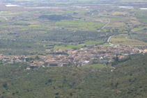 Palau-saverdera a nuestros pies.