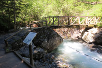 En función de la época del año, el caudal del río puede ser abundante.