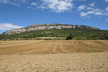 Vistas de los acantilados de la Piedra y de San Adrián, en la sierra de Leire.