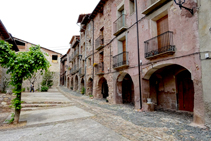 Calles porticadas de Peramea.