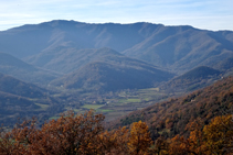 Riudaura y sierra de Santa Magdalena.