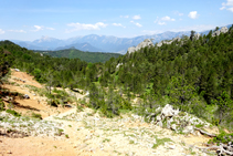 Vistas del Pedraforca y la sierra del Cadí camino al Juego de Pelota.