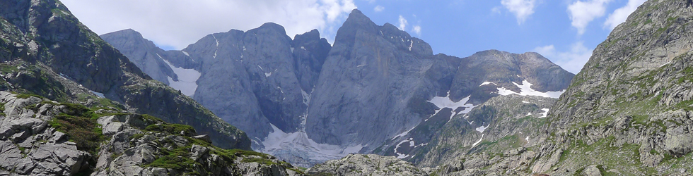 Lago de Gaube y circo de Oulettes de Gaube
