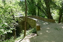 Llegamos al puente de la Vila.