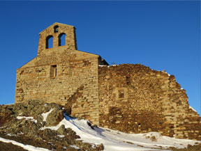 Mare de Déu de Bell-lloc desde Dorres