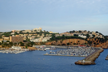 El puerto de Sant Feliu de Guíxols.