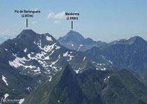 Al O, podemos ver el pico de Barlonguère (2.803m) y el Mauberme (2.880m).